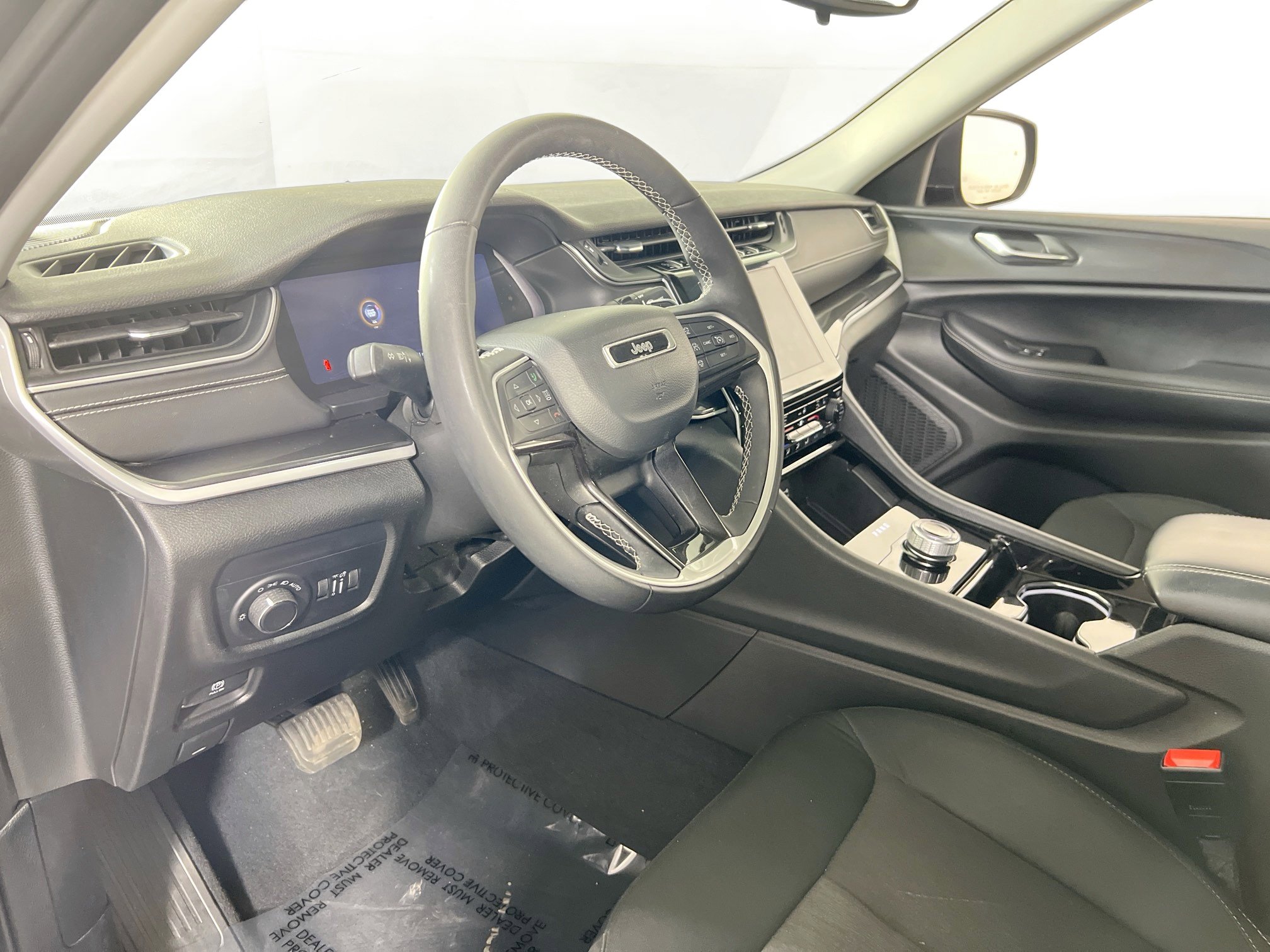 Used 2023 Jeep Grand Cherokee L Laredo w/ Luxury Tech Group I image 9