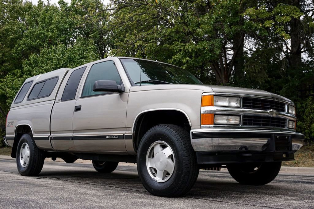 Used 1998 Chevrolet Silverado 1500 4x4 Extended Cab w/ Preferred Equipment Group 2 image 4