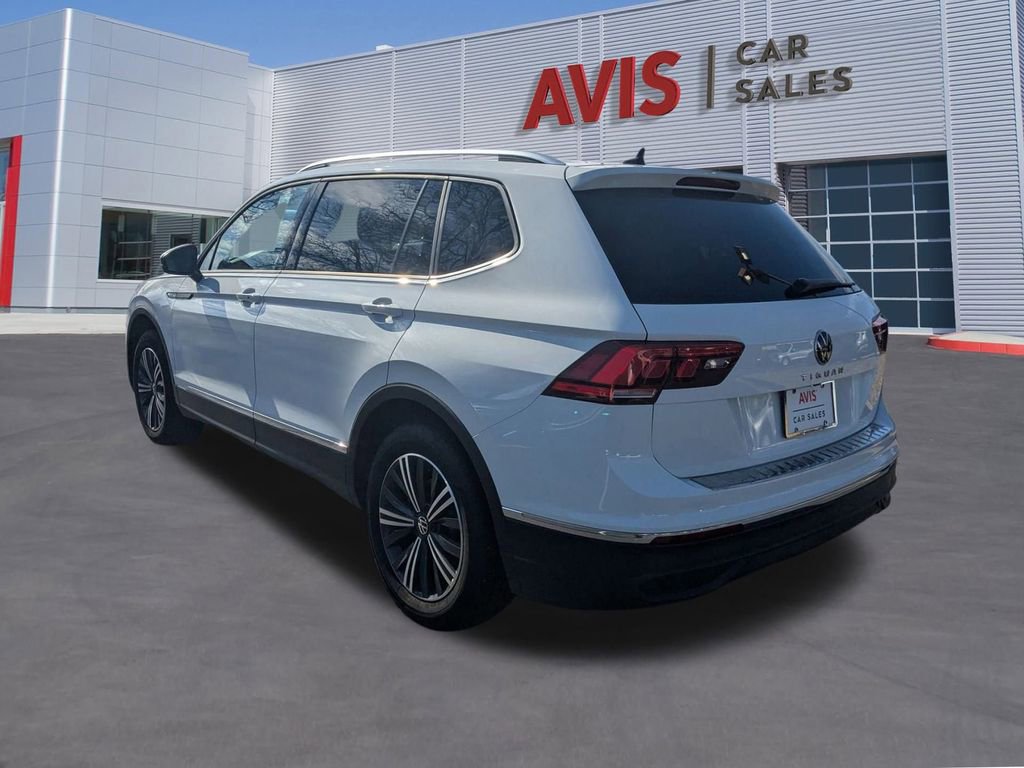 Used 2024 Volkswagen Tiguan Wolfsburg Edition image 9