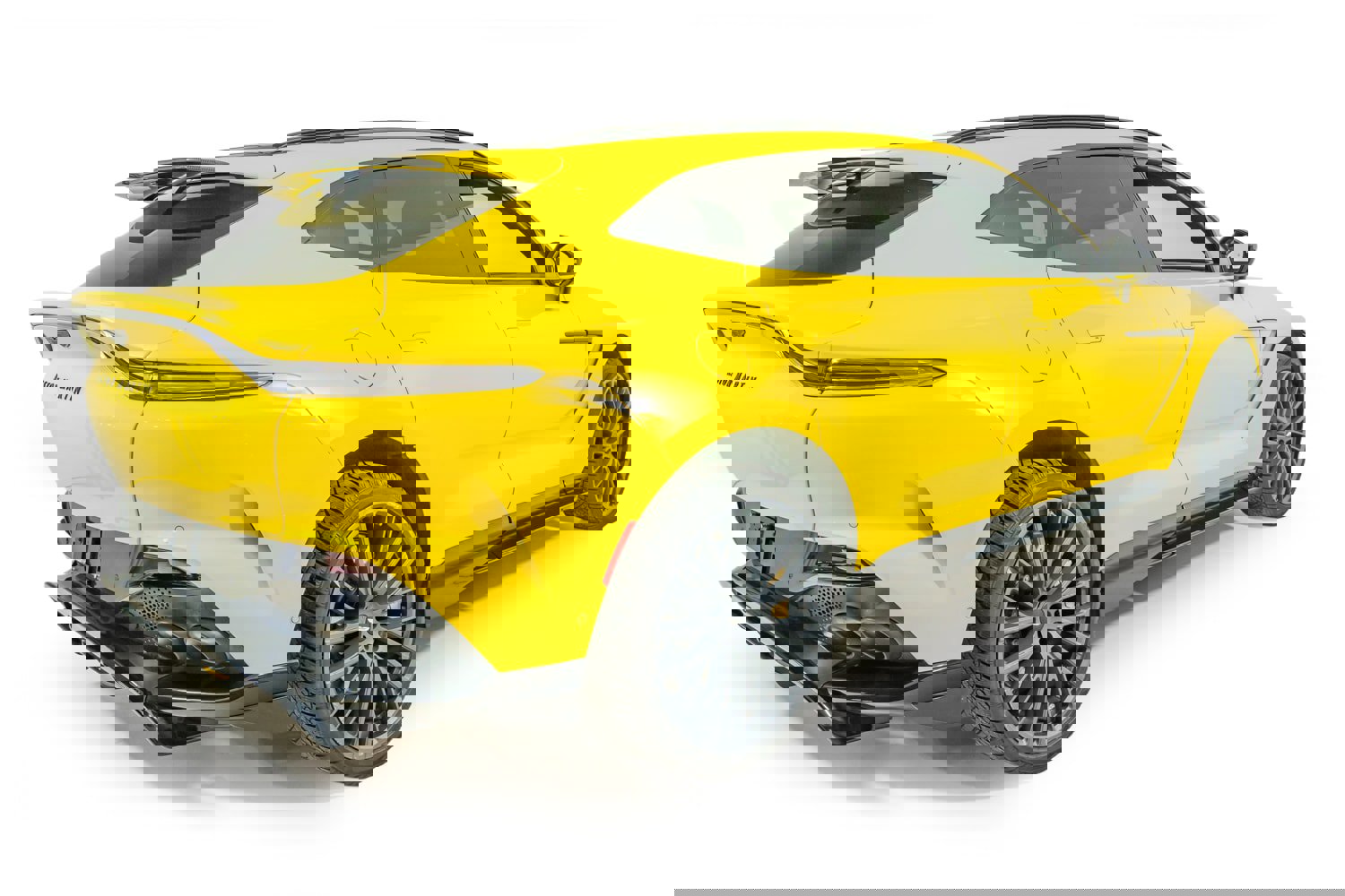 Used 2023 Aston Martin DBX 707 image 9