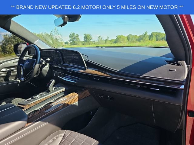Used 2023 Cadillac Escalade Premium Luxury Platinum AWD/4WD image 30