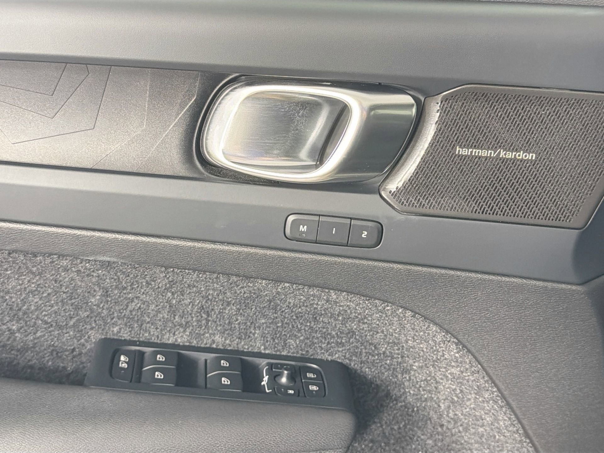 Certified 2023 Volvo C40 P8 Recharge Ultimate AWD/4WD image 17