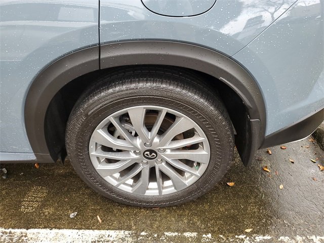 Certified 2025 INFINITI QX50 Luxe image 9