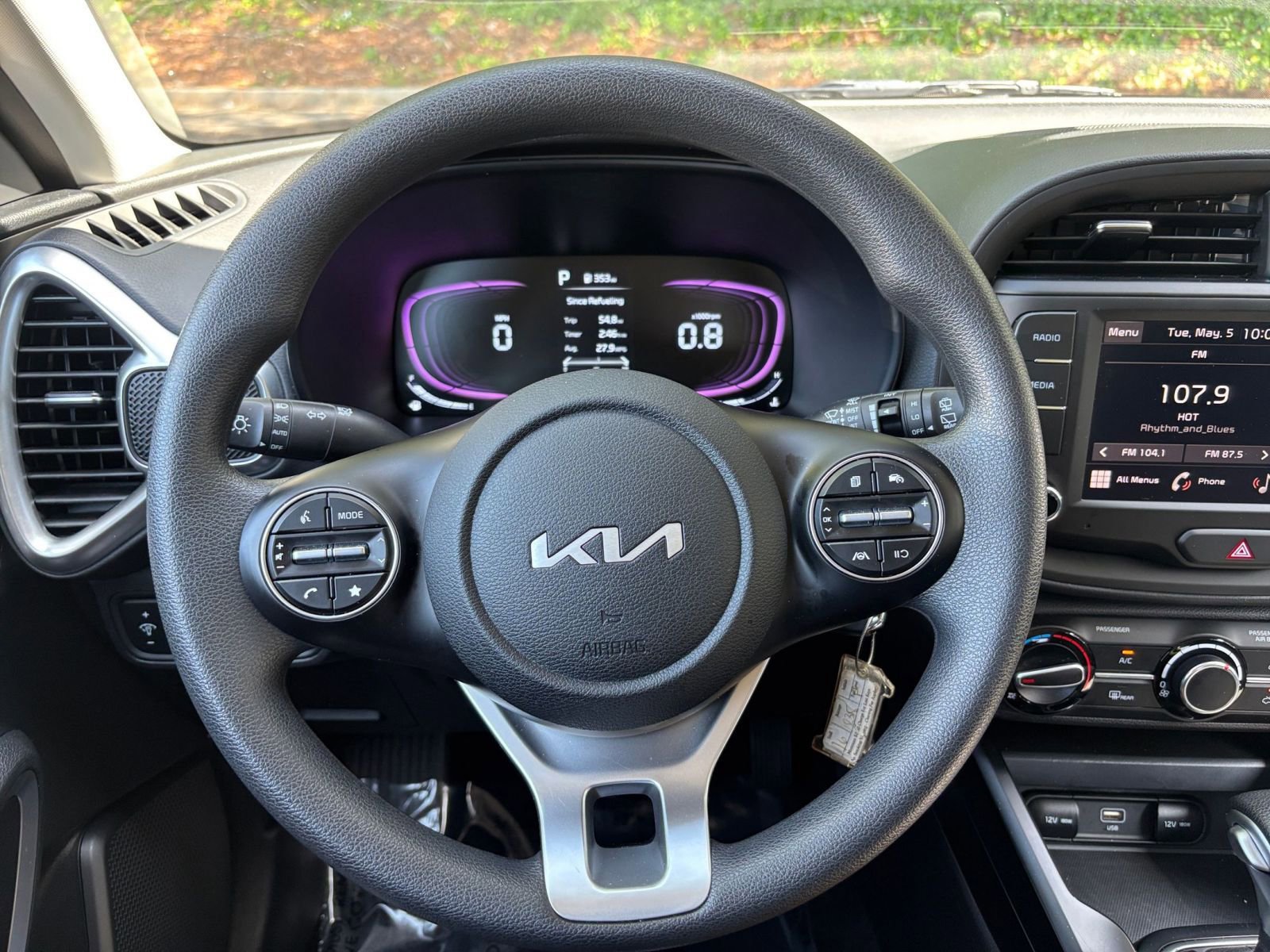 Used 2025 Kia Soul LX w/ LX Technology Package FWD image 33