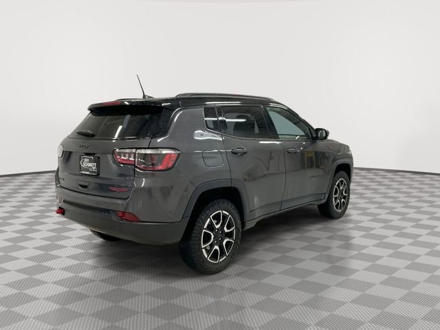 Used 2024 Jeep Compass Trailhawk image 10