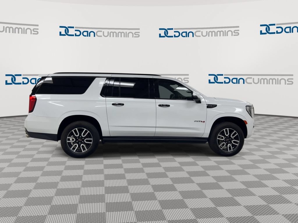 Used 2022 GMC Yukon XL AT4 AWD/4WD image 9