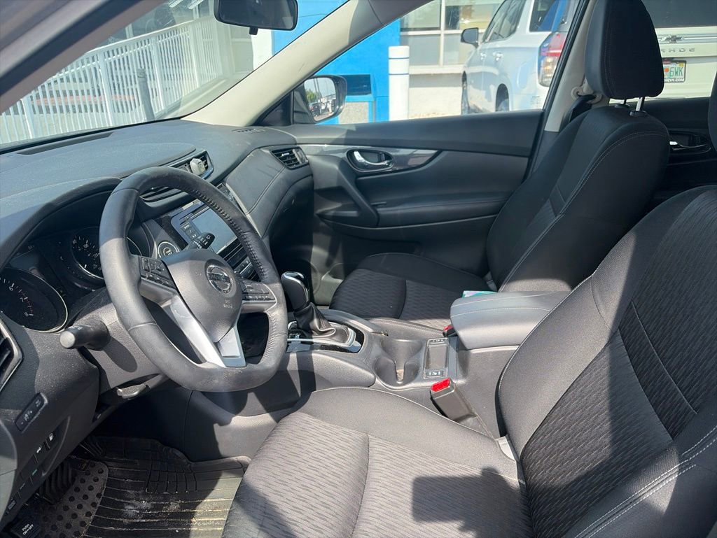 Used 2018 Nissan Rogue SV AWD/4WD image 12