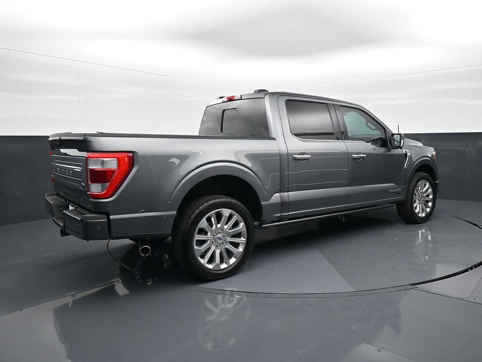 Used 2022 Ford F150 Limited AWD/4WD image 5