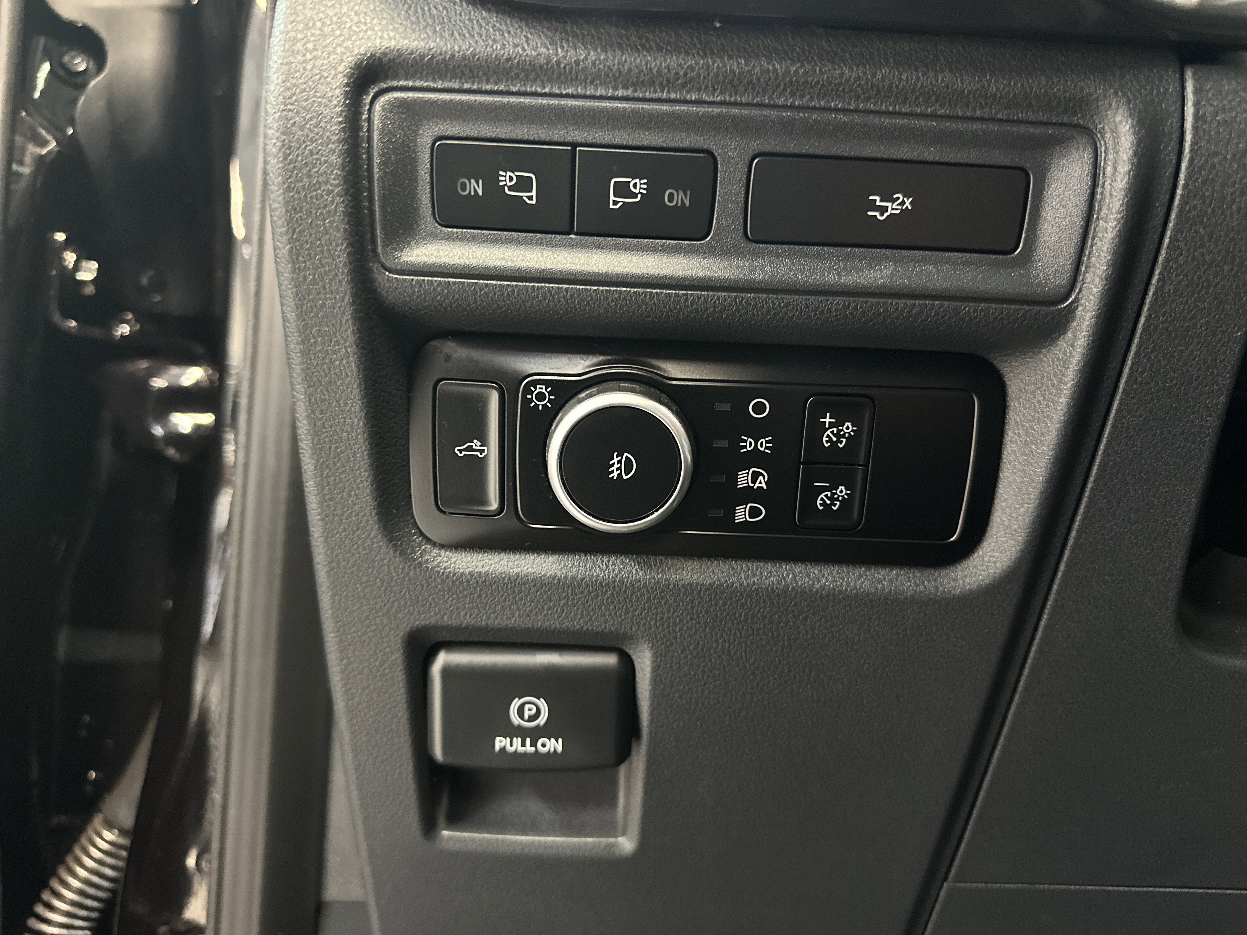 Used 2023 Ford F150 XLT w/ Equipment Group 302A High image 25