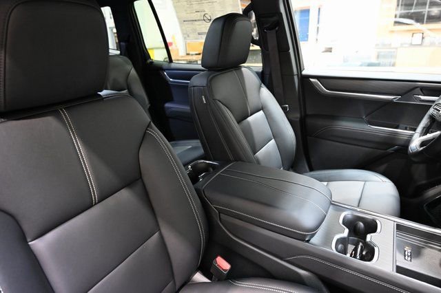 New 2026 GMC Acadia Elevation w/ Elevation Premium Package image 8