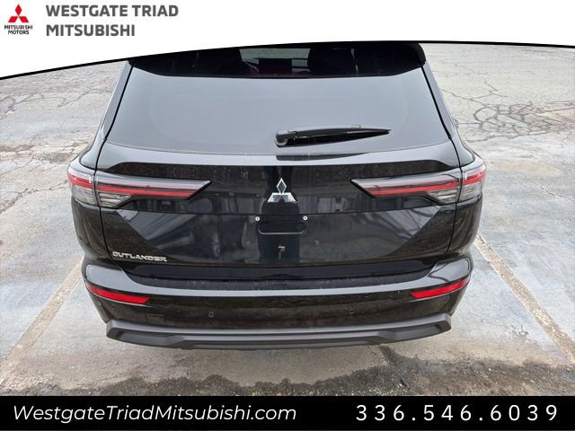New 2026 Mitsubishi Outlander ES FWD image 5