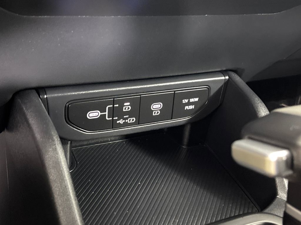 Certified 2025 Kia K4 FWD image 19