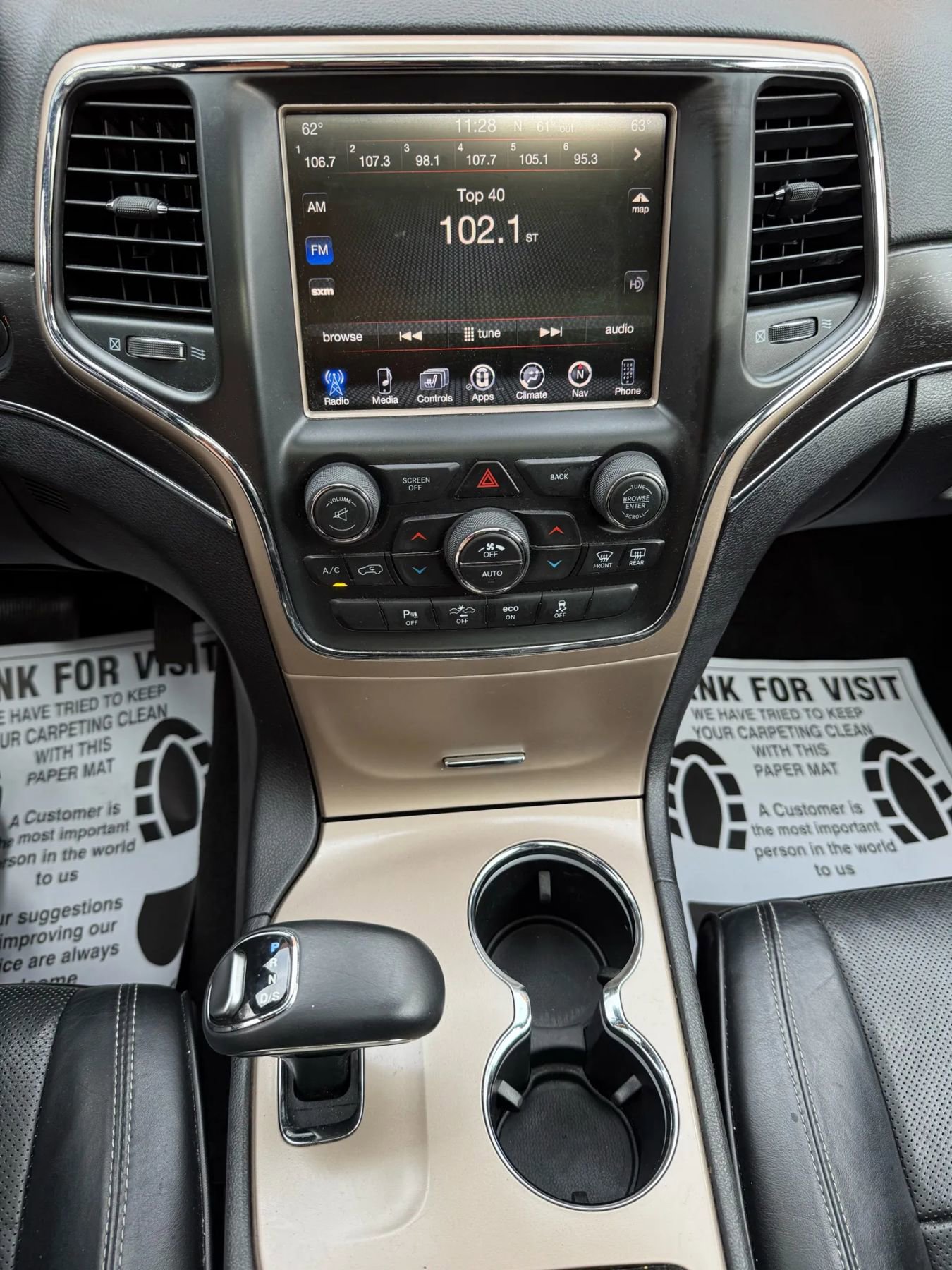 Used 2015 Jeep Grand Cherokee Overland w/ Advanced Technology Group image 29