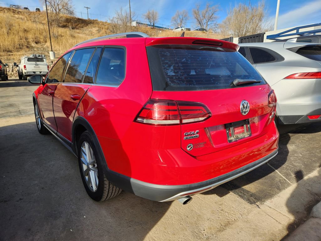 Used 2018 Volkswagen Golf Alltrack image 21