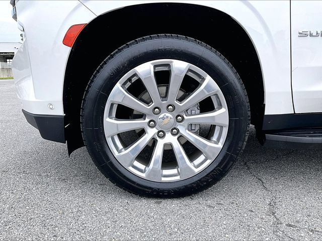 Used 2023 Chevrolet Suburban Premier w/ Advanced Technology Package AWD/4WD image 7