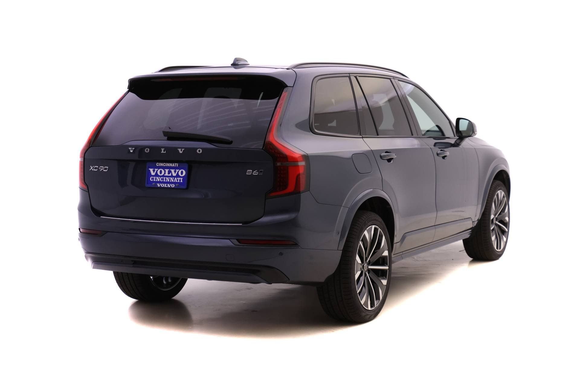 New 2026 Volvo XC90 B6 Ultra w/ Protection Package image 4