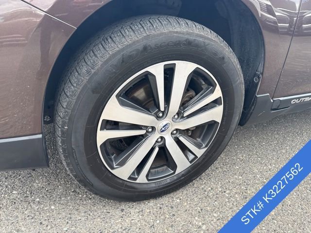 Used 2019 Subaru Outback 2.5i Limited AWD/4WD image 4