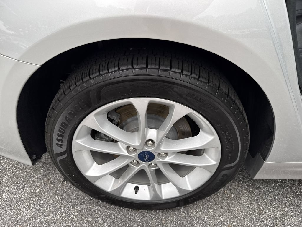 Used 2019 Ford Fusion Energi Titanium FWD image 17