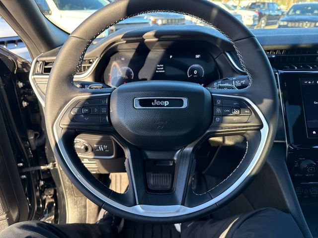 Used 2023 Jeep Grand Cherokee Altitude image 23