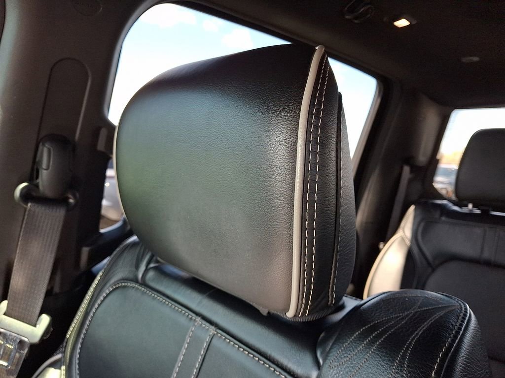 Used 2020 RAM 1500 Limited w/ Black Appearance Package AWD/4WD image 18