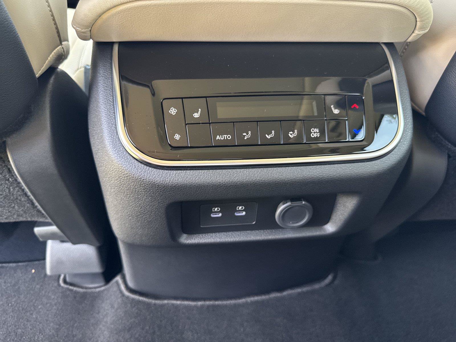 New 2026 Nissan Armada Platinum RWD image 26