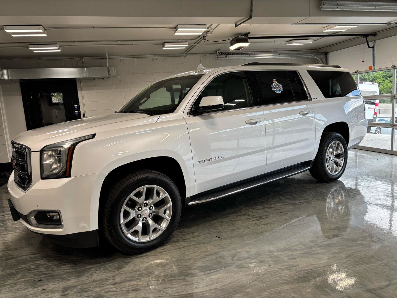 Used 2020 GMC Yukon XL SLT w/ Open Road Package AWD/4WD image 4