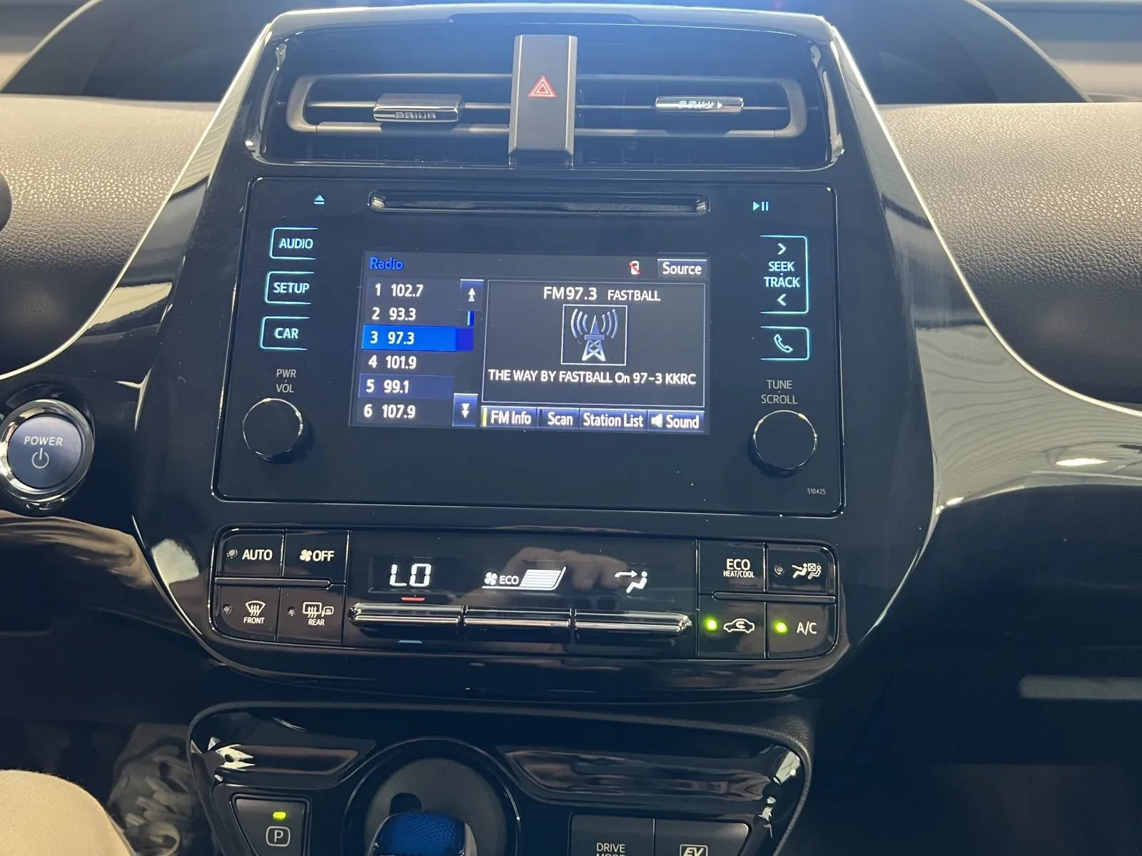 Used 2019 Toyota Prius LE FWD image 41