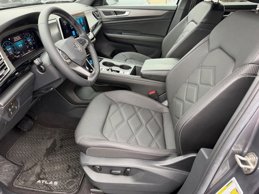 Used 2024 Volkswagen Atlas Cross Sport SE image 21