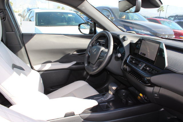 Certified 2024 Lexus UX 250h FWD image 5