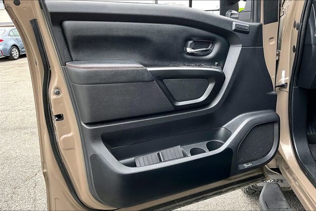 Used 2021 Nissan Titan PRO-4X w/ Pro-4x Convenience Package image 17