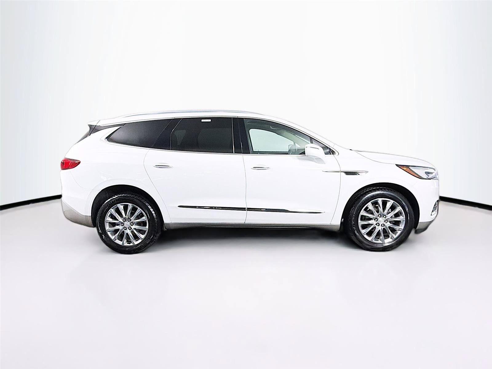 Used 2020 Buick Enclave Essence w/ Sound and Sites Package AWD/4WD image 12