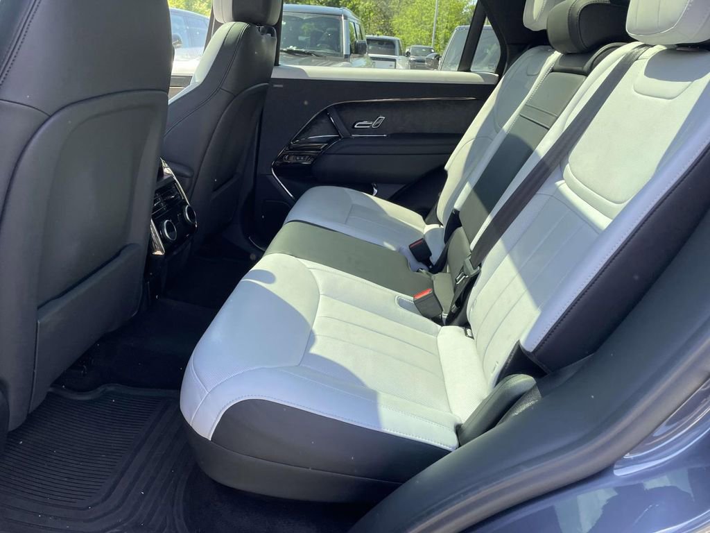 Used 2024 Land Rover Range Rover Sport Dynamic SE AWD/4WD image 16