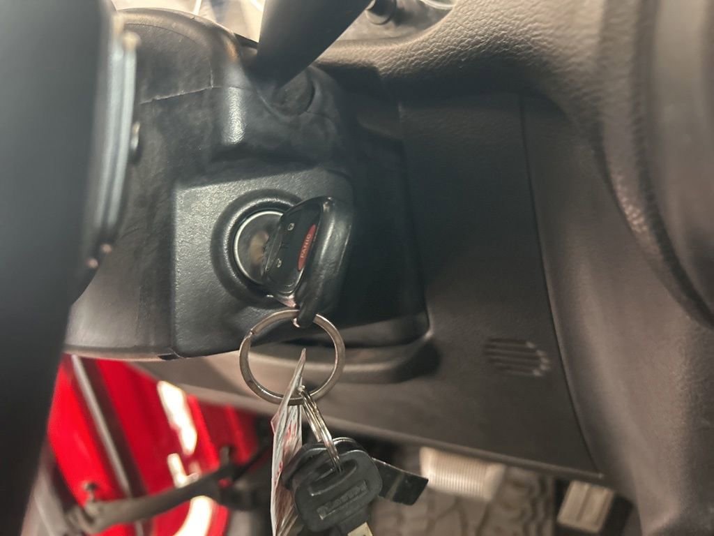 Used 2014 Jeep Wrangler Unlimited Rubicon image 48