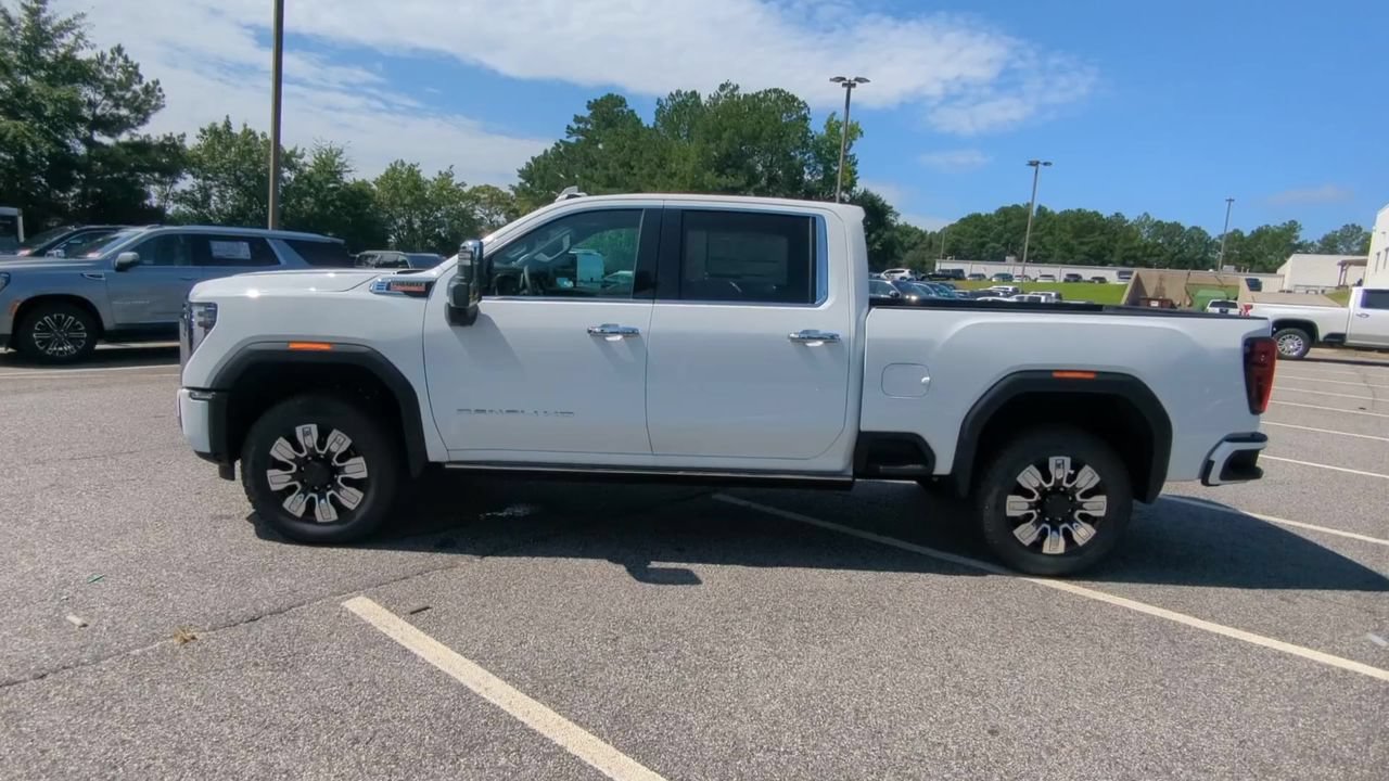 New 2026 GMC Sierra 2500 Denali w/ Denali Reserve Package AWD/4WD image 5
