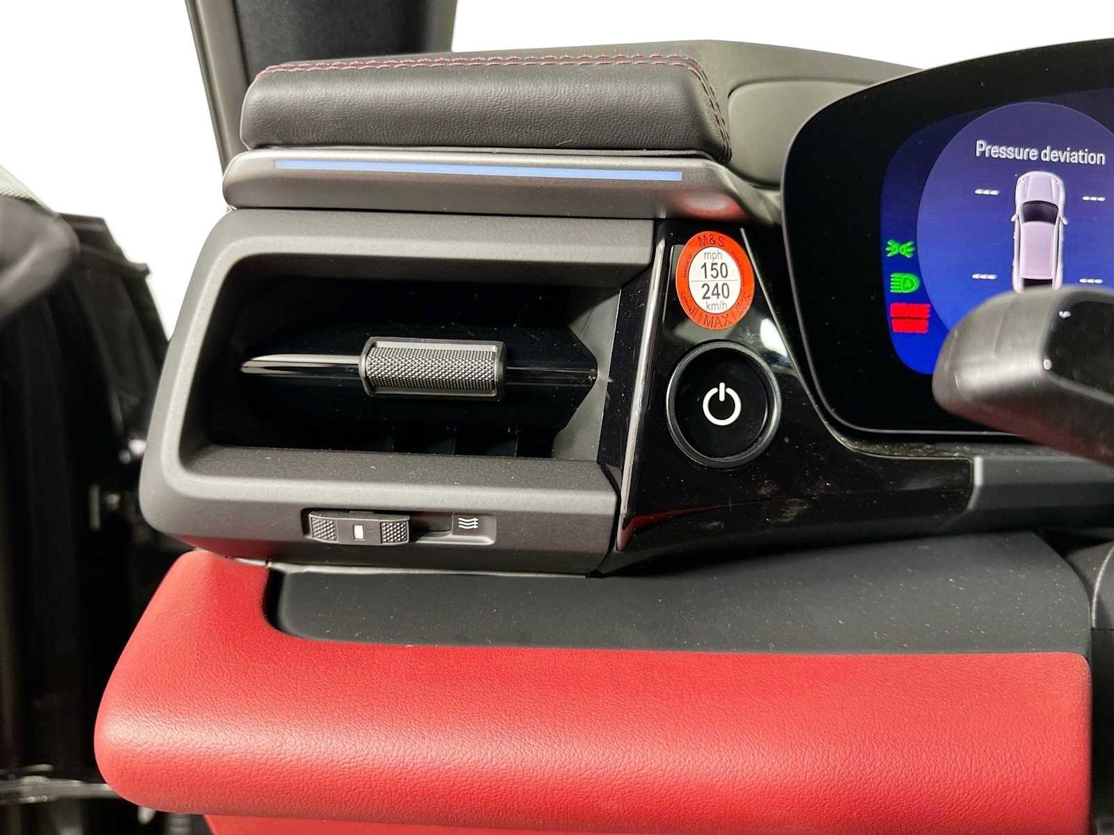 Certified 2024 Porsche Macan 4 Electric image 11