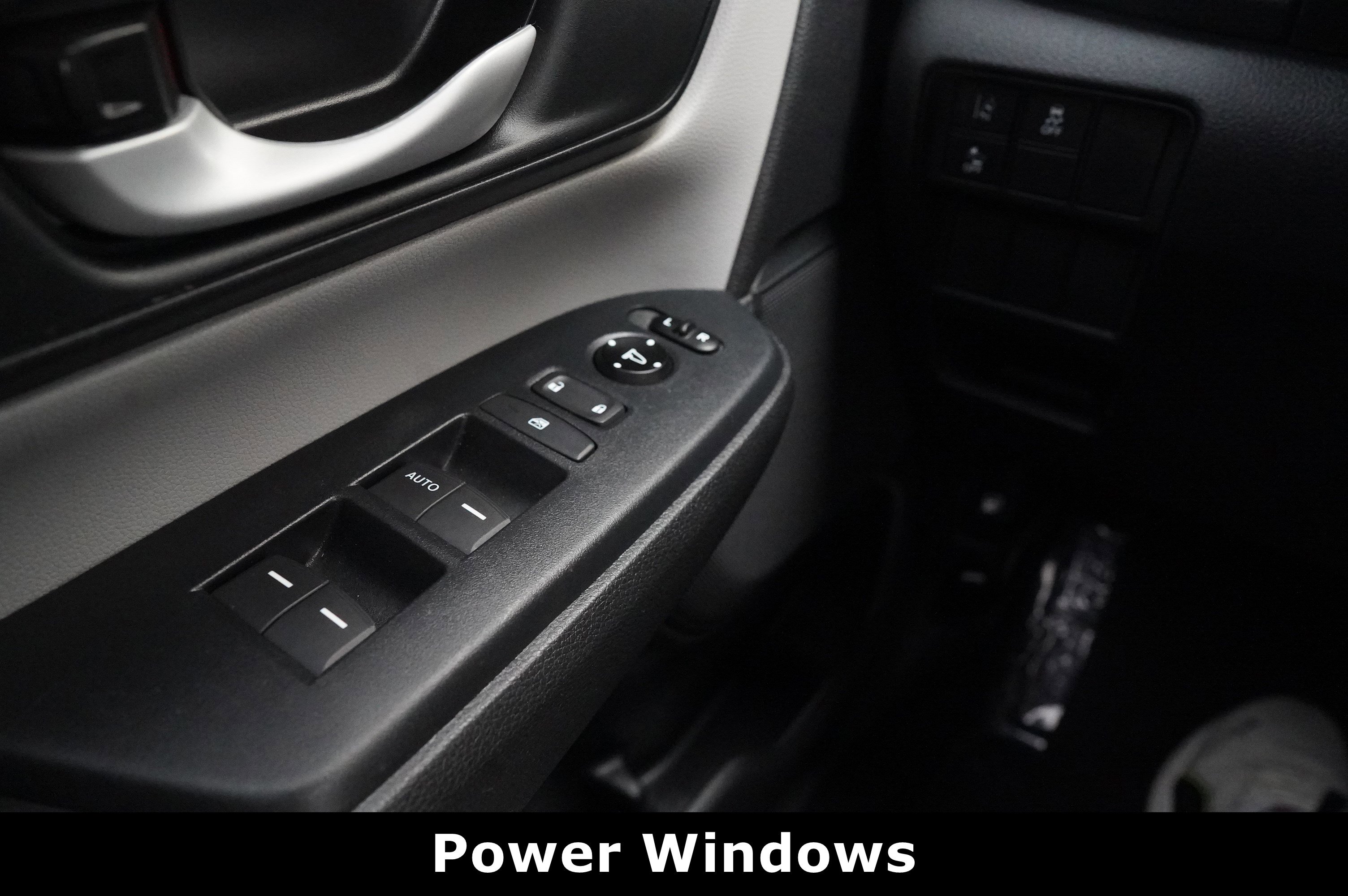 Used 2020 Honda CR-V LX image 29