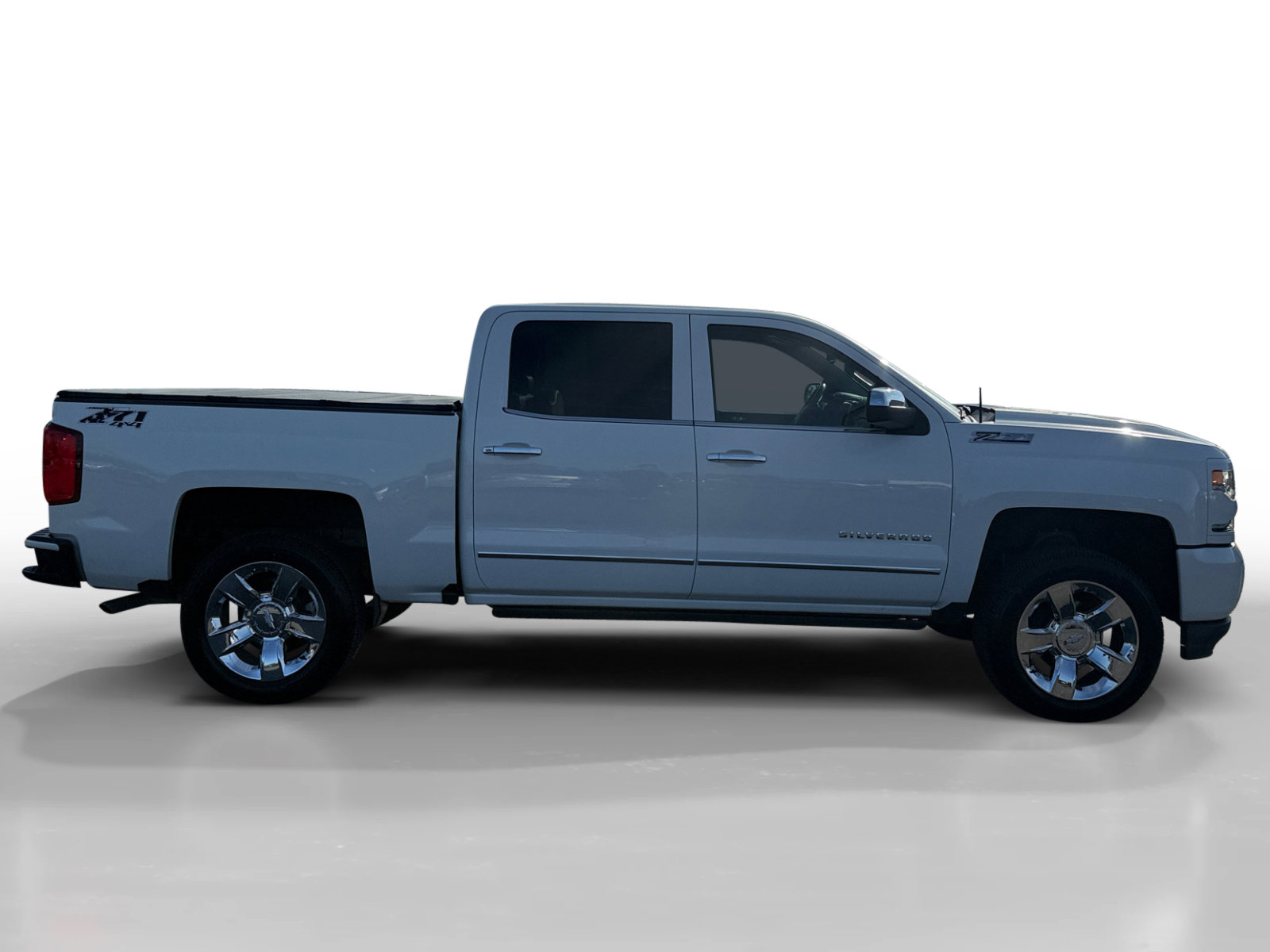 Used 2017 Chevrolet Silverado 1500 LTZ Z71 w/ LTZ Plus Package AWD/4WD image 6