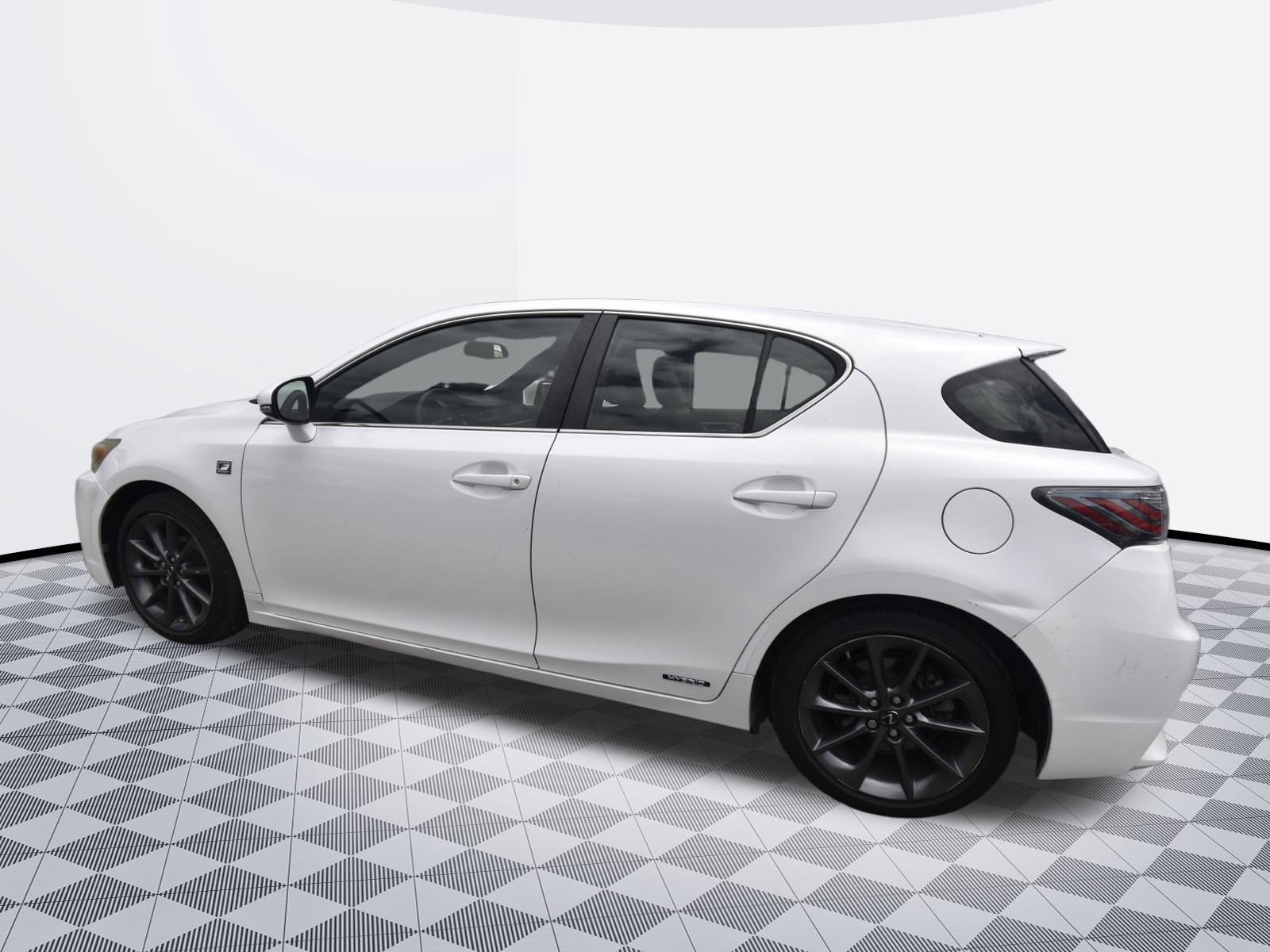 Used 2012 Lexus CT 200h image 3
