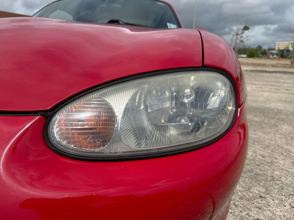 Used 1999 MAZDA MX-5 Miata image 10