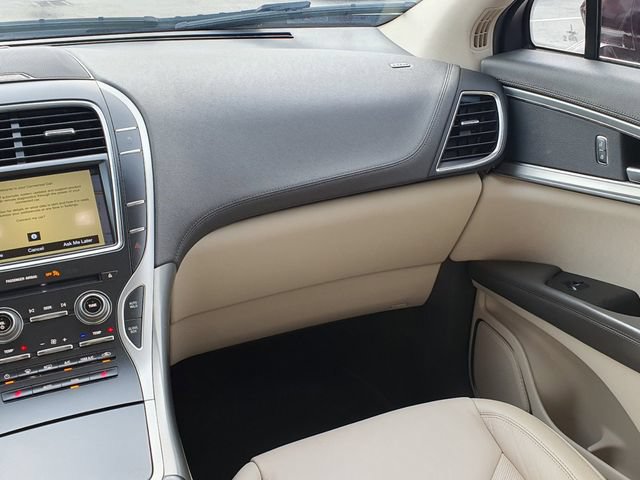 Used 2019 Lincoln Nautilus Select FWD image 19