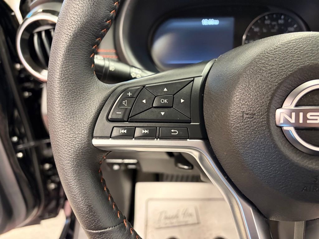 Used 2023 Nissan Kicks SR image 11