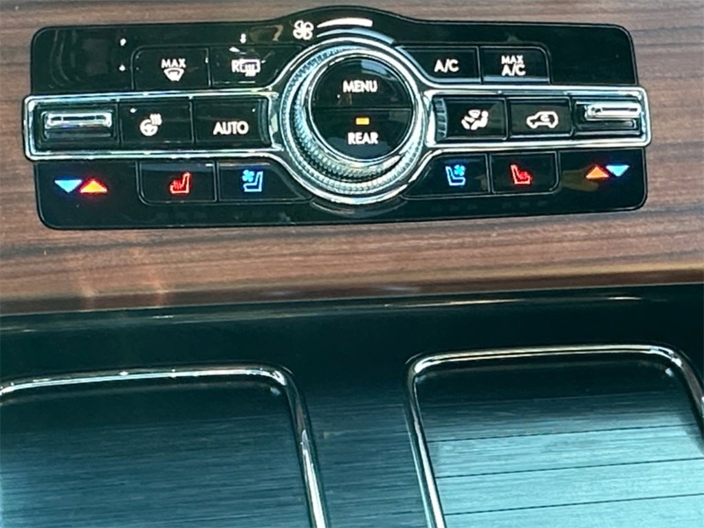 Used 2023 Lincoln Aviator Grand Touring w/ Elements Package Plus image 16