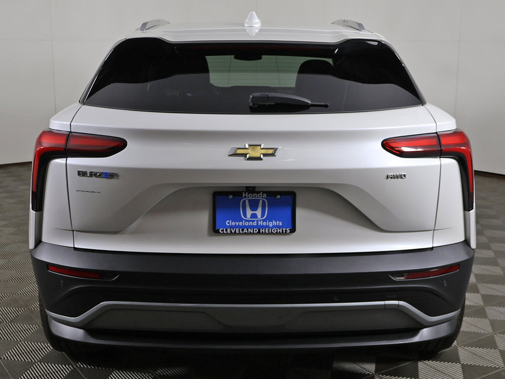 Used 2024 Chevrolet Blazer EV LT AWD/4WD image 14