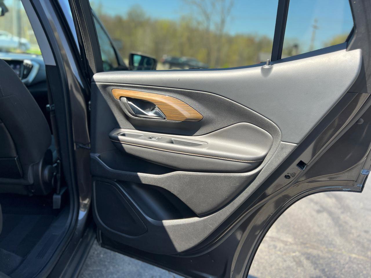 Used 2019 GMC Terrain SLE w/ Driver Convenience Package AWD/4WD image 37