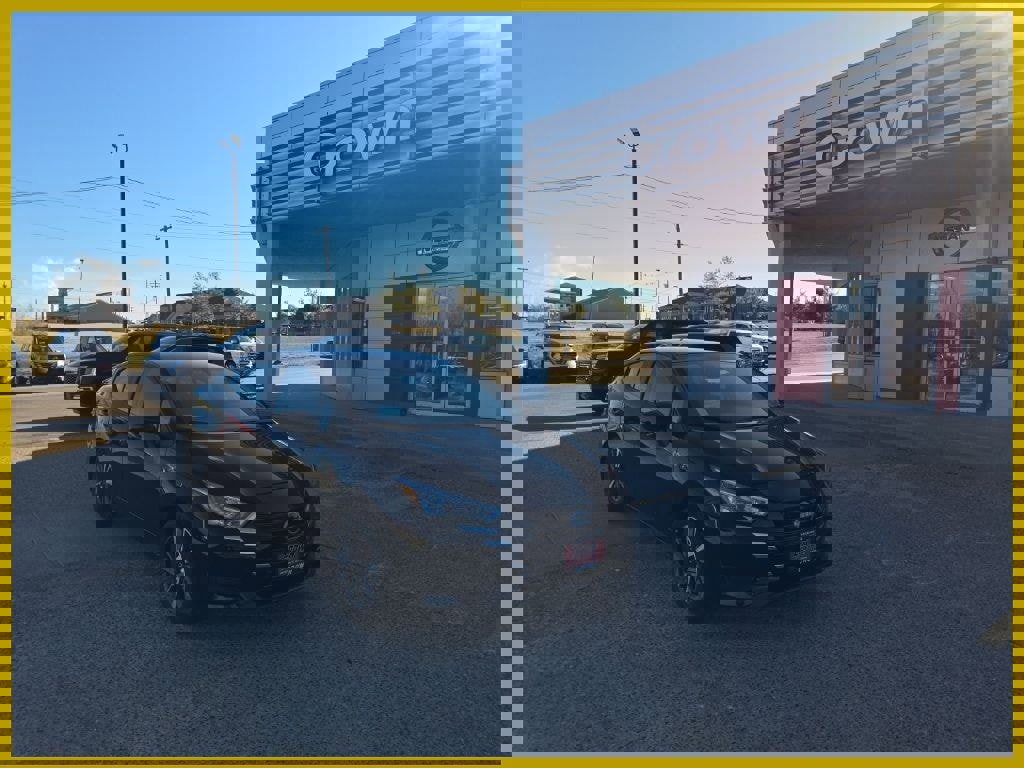 New 2025 Nissan Versa SV w/ Trunk Package image 1