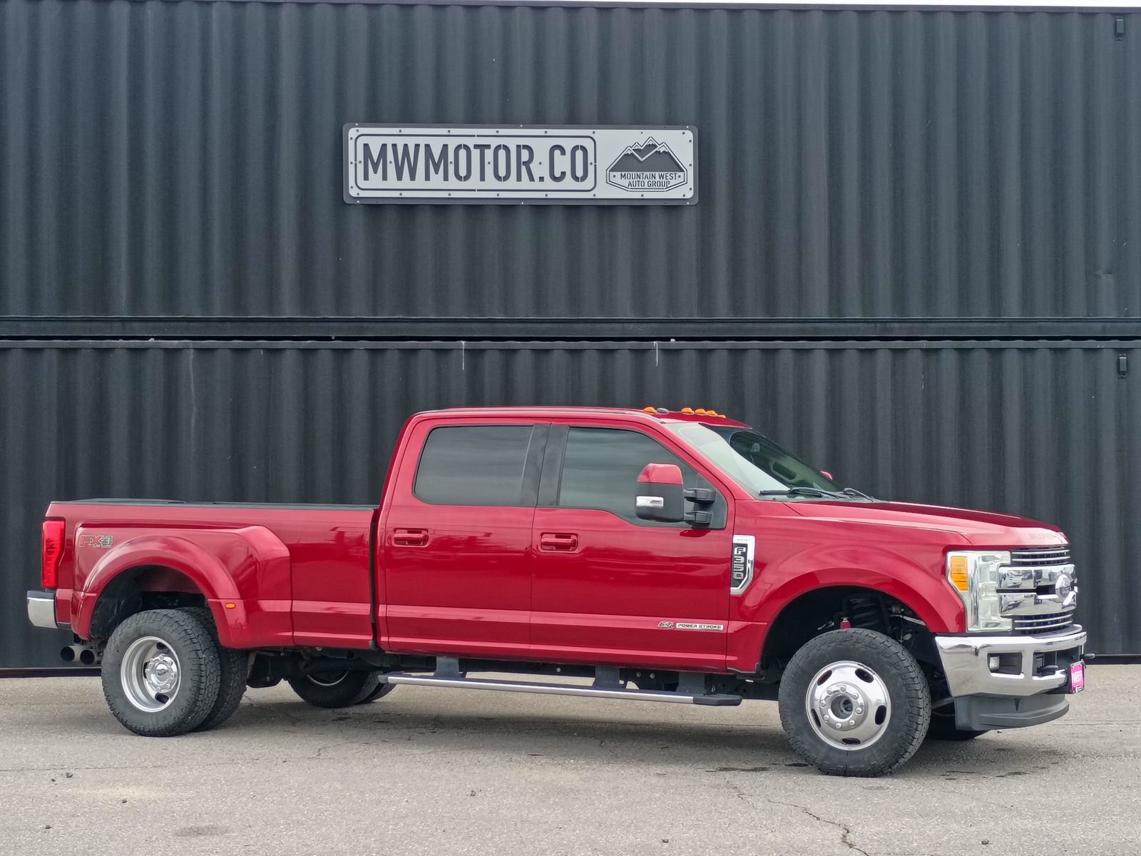 Used 2017 Ford F350 Lariat w/ Lariat Value Package AWD/4WD image 1