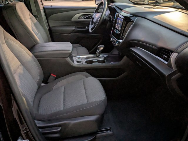 Used 2023 Chevrolet Traverse LT image 23