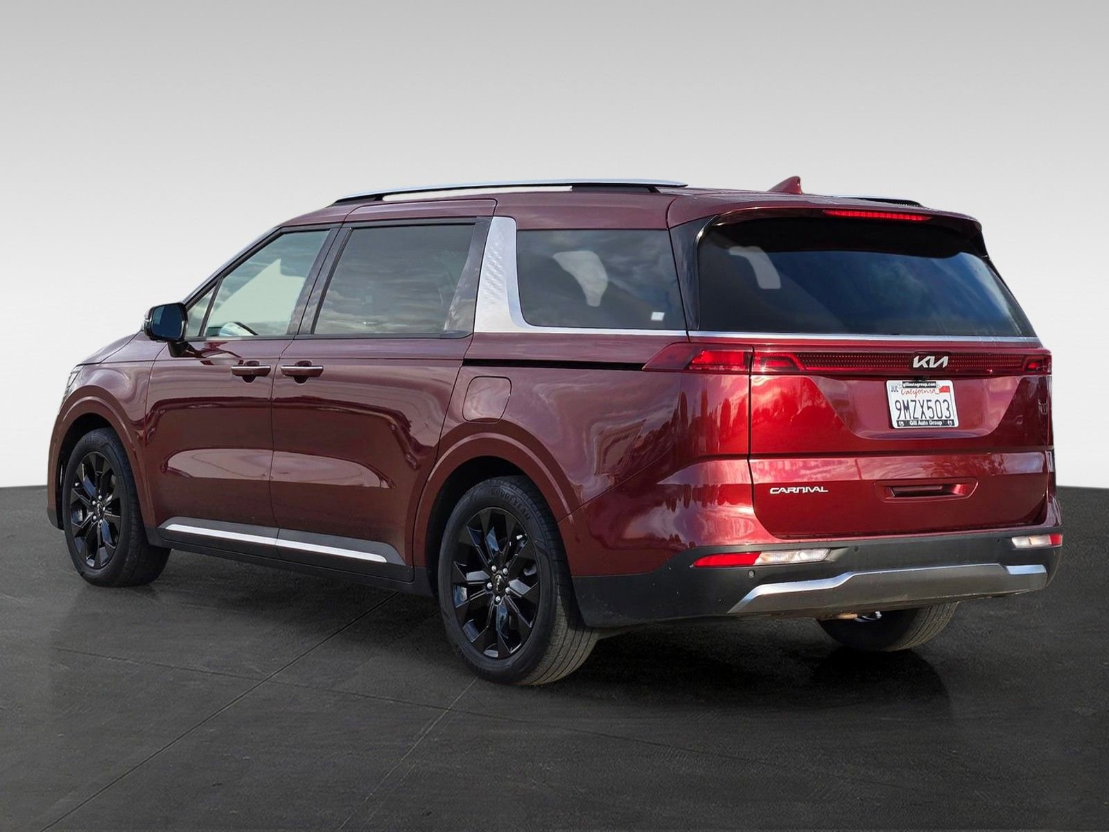 Used 2024 Kia Carnival SX FWD image 6