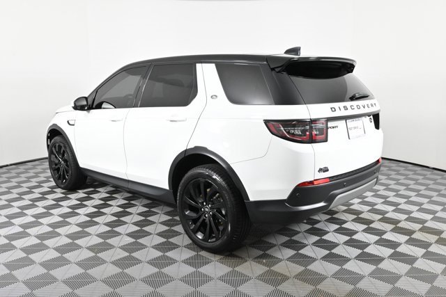 Used 2022 Land Rover Discovery Sport SE image 9