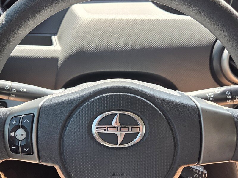 Used 2013 Scion xB FWD image 21